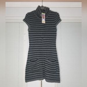 NWT Funky People Short Sleeve Turtleneck Sweater Dress